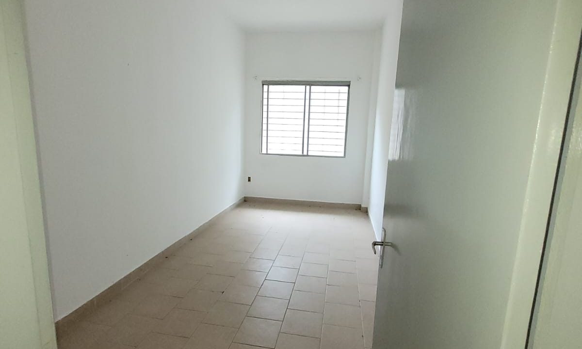 WhatsApp Image 2023-04-19 at 16.37.43(1)