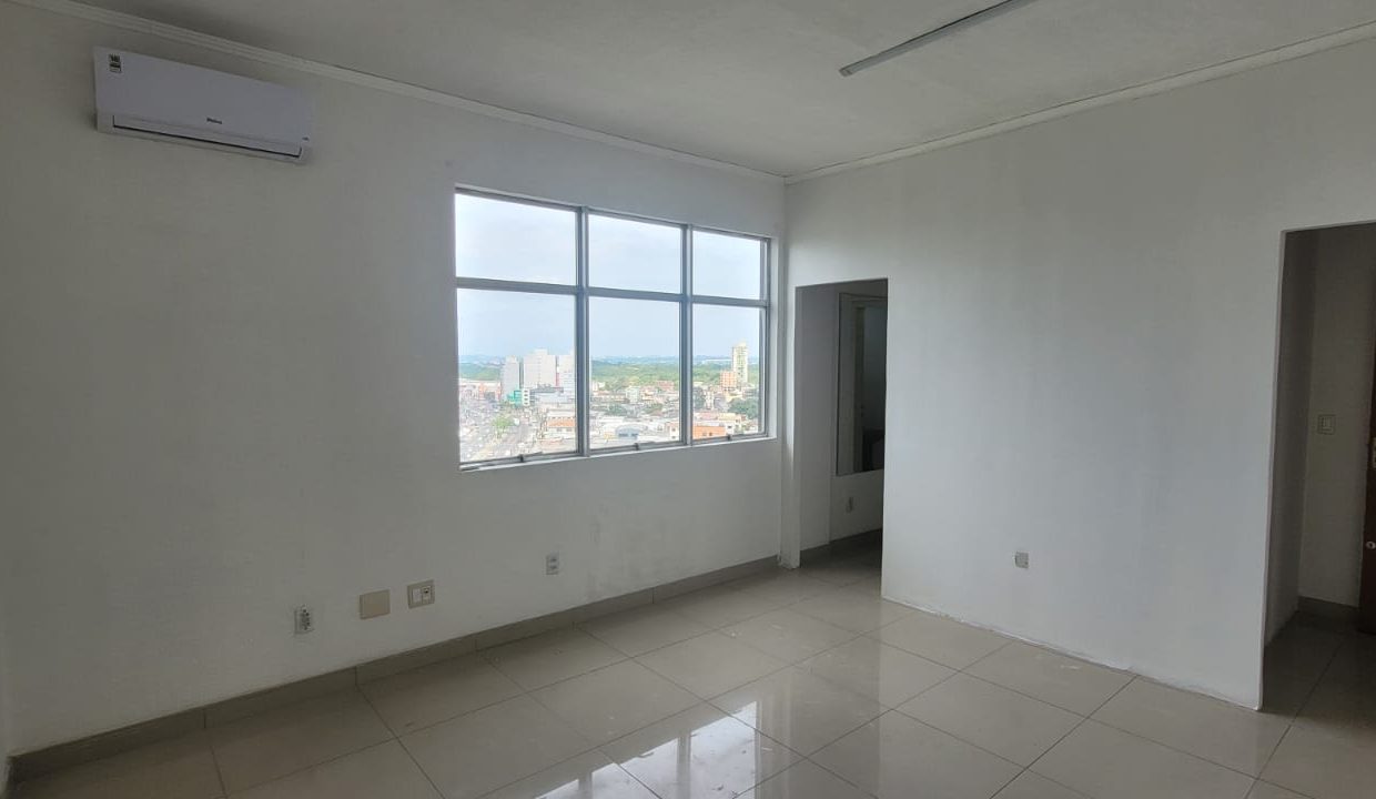 WhatsApp Image 2025-12-05 at 14.35.22